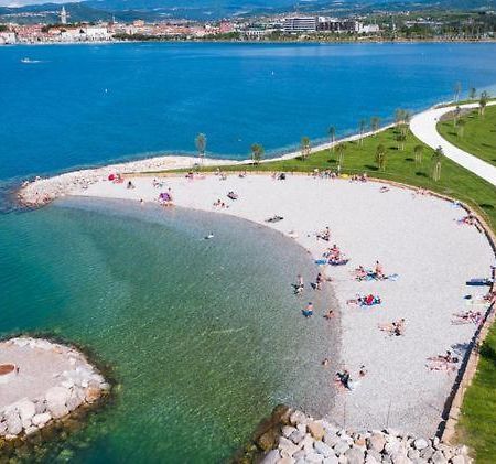 Aegida Beachfront Apartment Koper Zewnętrze zdjęcie