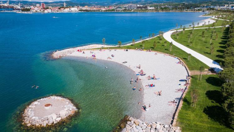 Aegida Beachfront Apartment Koper Zewnętrze zdjęcie